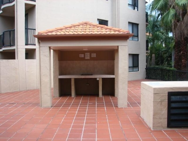 3/61 North Street, Southport QLD 4215