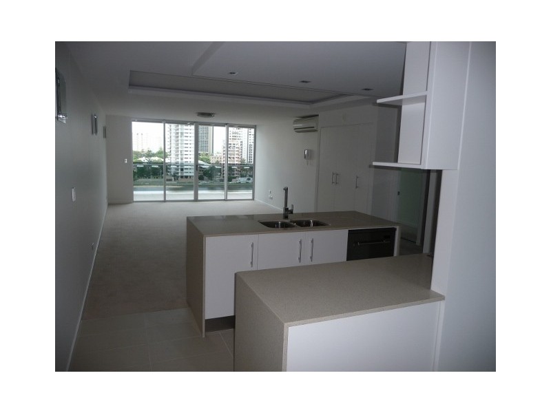 57/53 Darrambal, Chevron Island QLD 4217