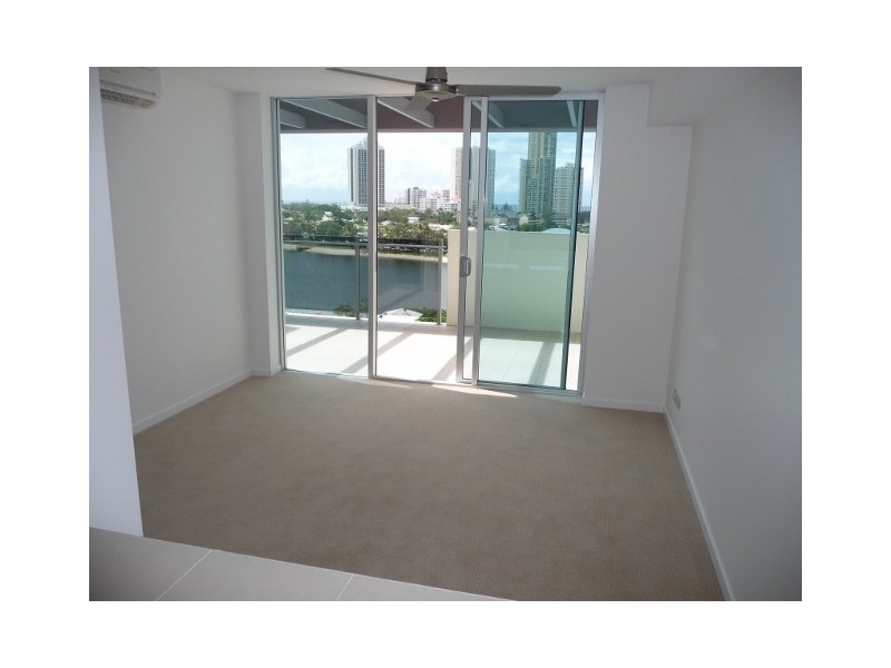 57/53 Darrambal, Chevron Island QLD 4217