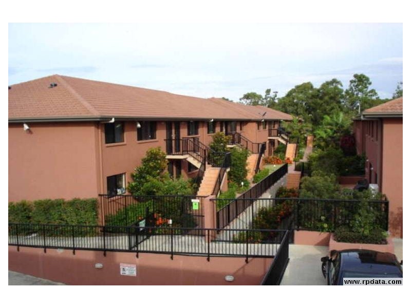 30/7 Brown Street, Labrador QLD 4215