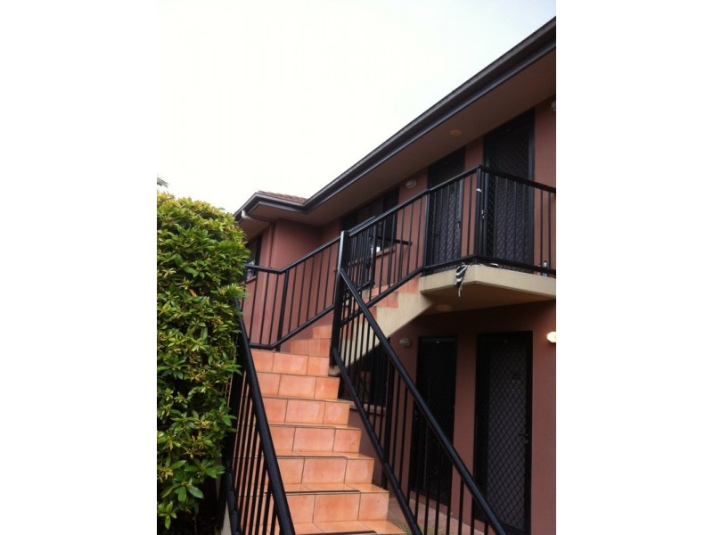 30/7 Brown Street, Labrador QLD 4215