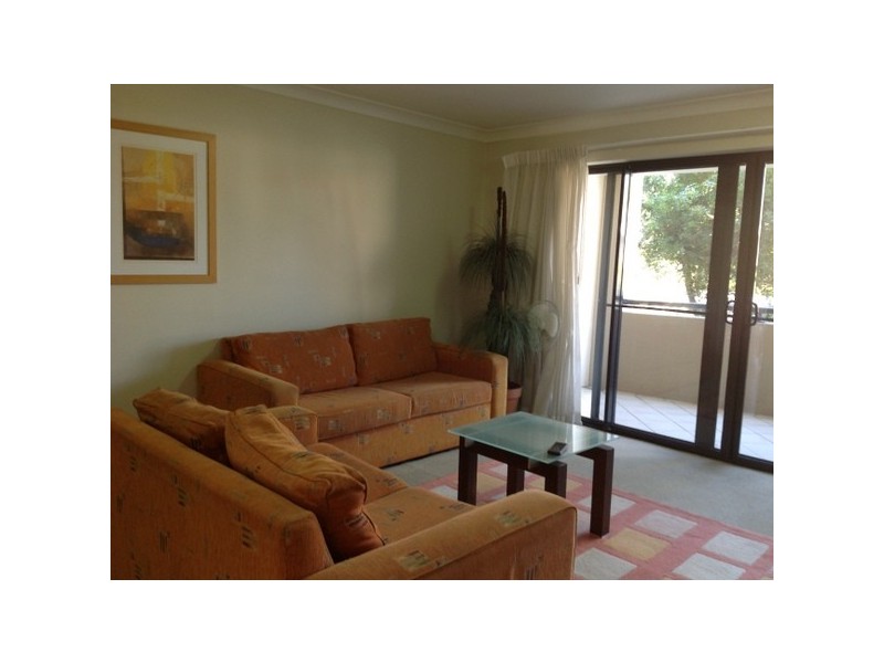 117/392 Marine Parade, Labrador QLD 4215