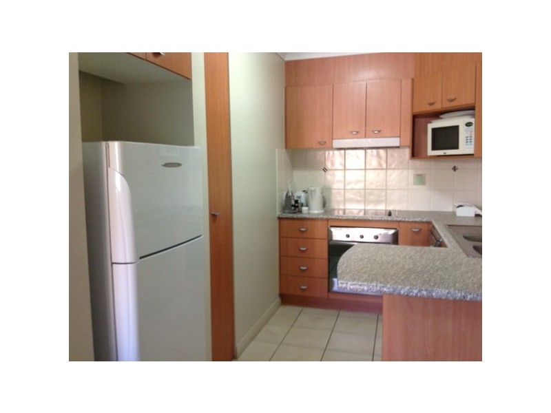 117/392 Marine Parade, Labrador QLD 4215
