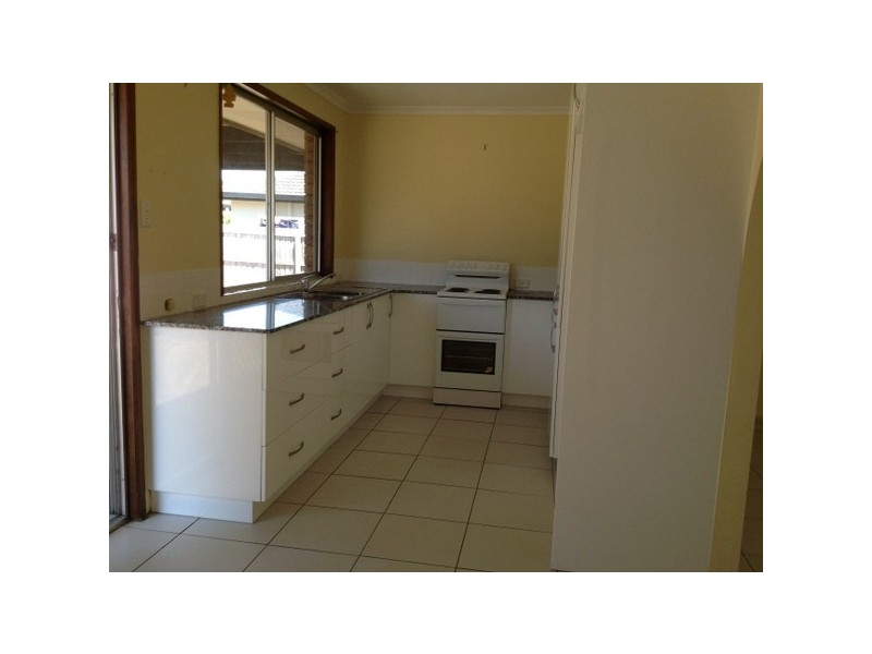 7 Apia Ave, Clear Island Waters QLD 4226