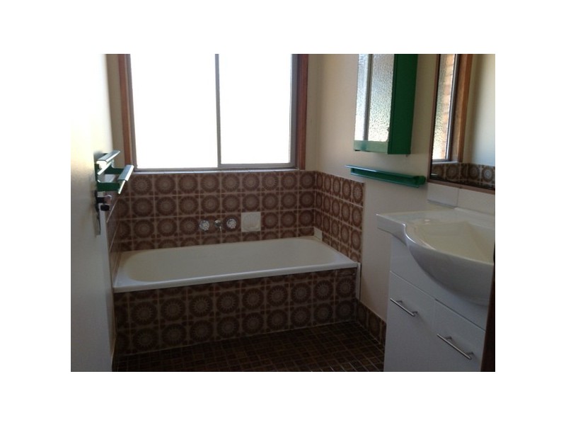 7 Apia Ave, Clear Island Waters QLD 4226