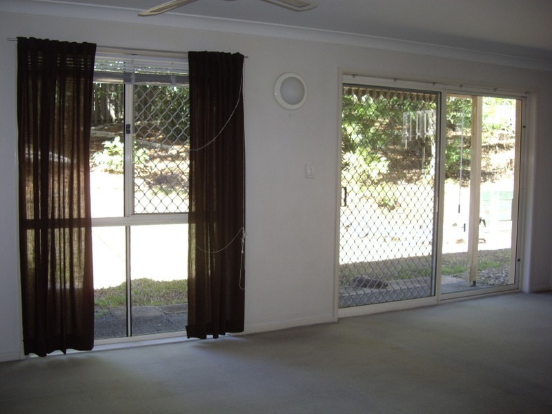 127 Greenacre Drive, Parkwood QLD 4214