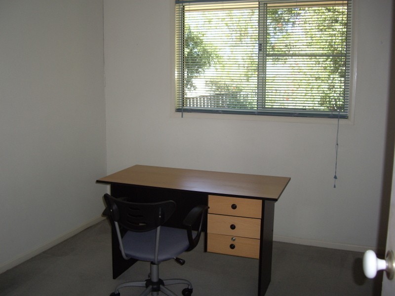 127 Greenacre Drive, Parkwood QLD 4214