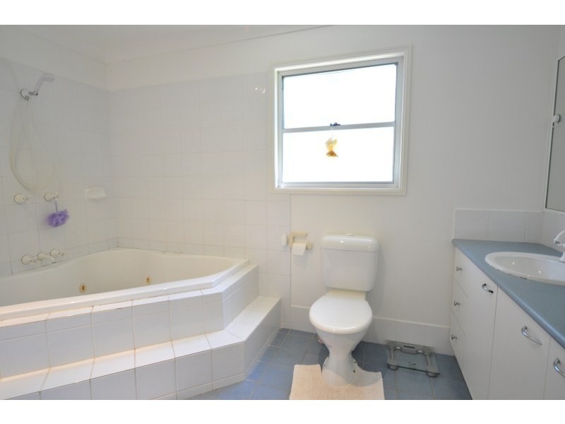 206 Whittings Rd, Guanaba QLD 4210