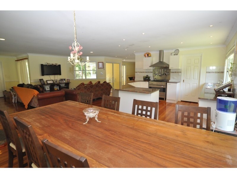206 Whittings Rd, Guanaba QLD 4210