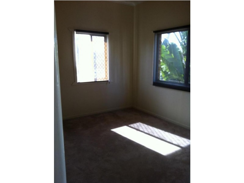 4/38 Imperial Parade, Labrador QLD 4215