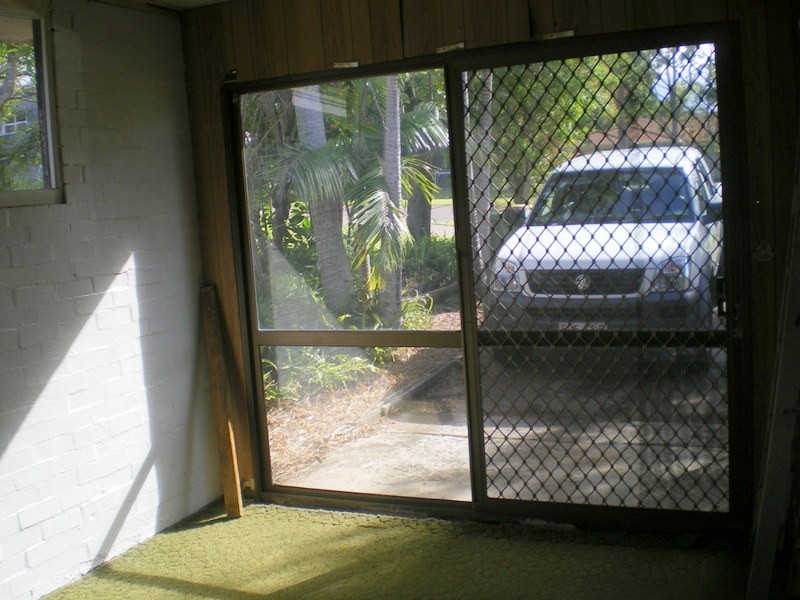 61 Kumbari Avenue, Southport QLD 4215