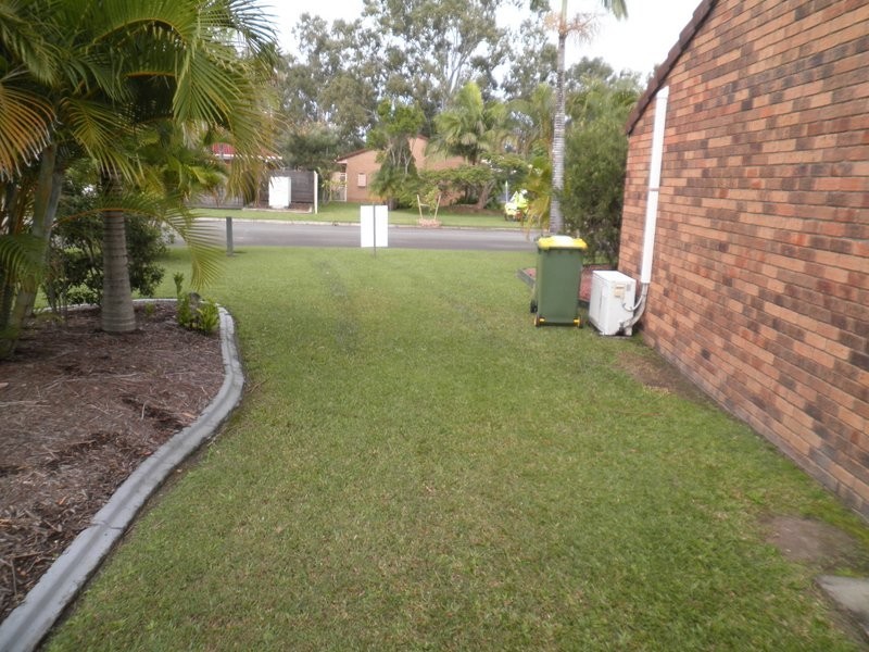 1/24 Morinda Way, Labrador QLD 4215