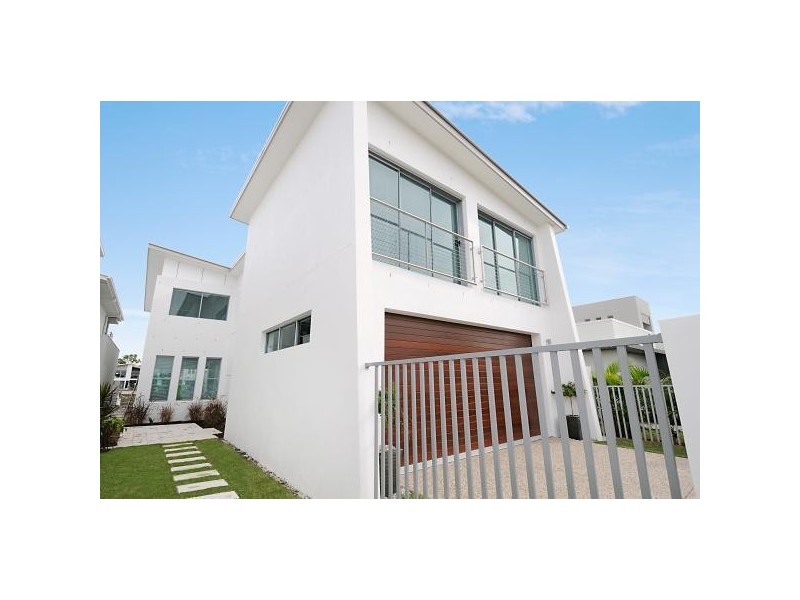 10 Quayside Drive, Hope Island QLD 4212