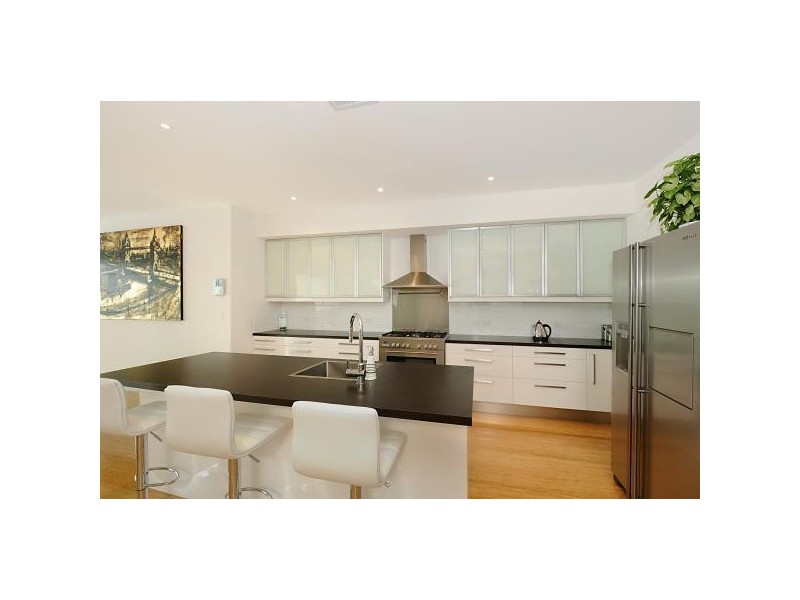 10 Quayside Drive, Hope Island QLD 4212