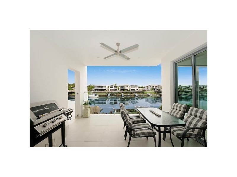10 Quayside Drive, Hope Island QLD 4212