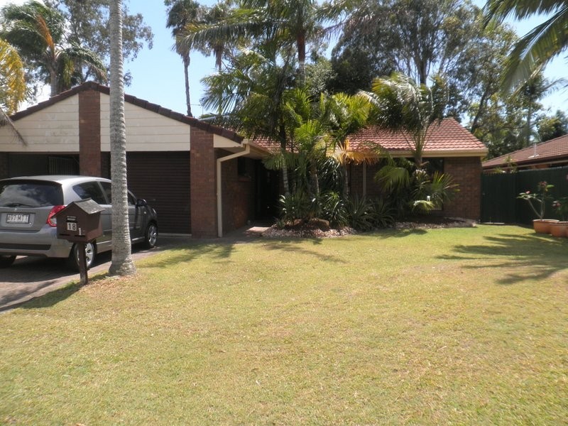 1/18 Morinda Way, Labrador QLD 4215