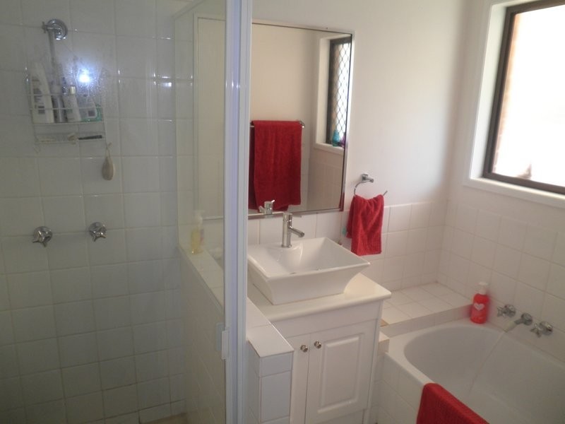 1/18 Morinda Way, Labrador QLD 4215