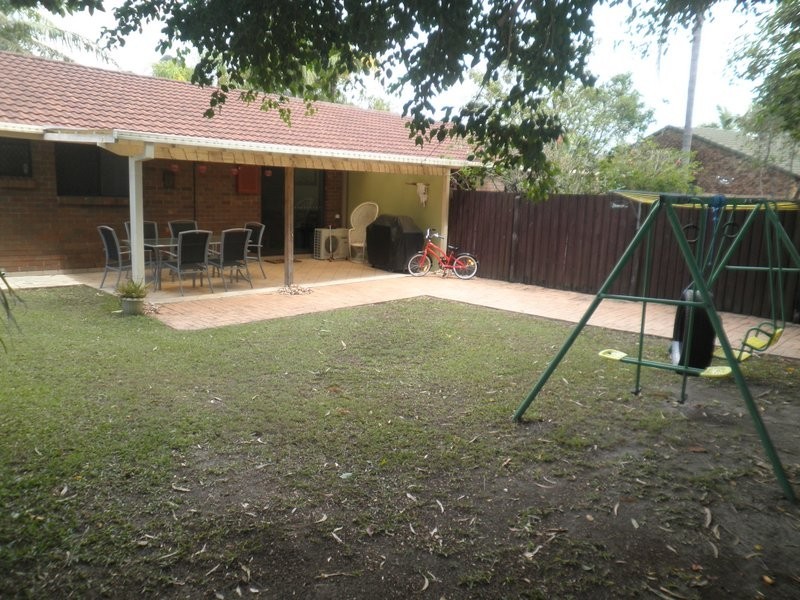 1/18 Morinda Way, Labrador QLD 4215