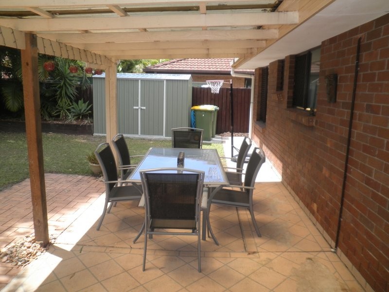 1/18 Morinda Way, Labrador QLD 4215