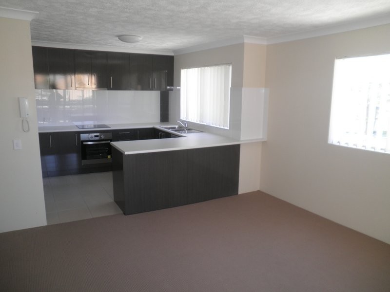 9/4 Sykes Court, Southport QLD 4215