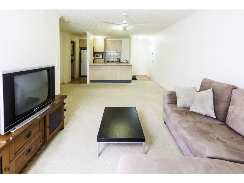 24 Slatyer Avenue, Bundall QLD 4217