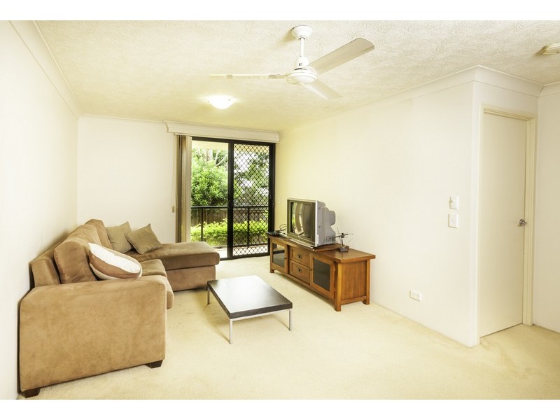 24 Slatyer Avenue, Bundall QLD 4217