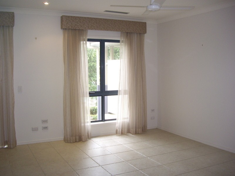 2055/1 The Vistas Drive, Carrara QLD 4211