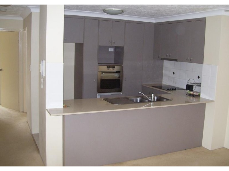 9/64 Queen Street, Southport QLD 4215