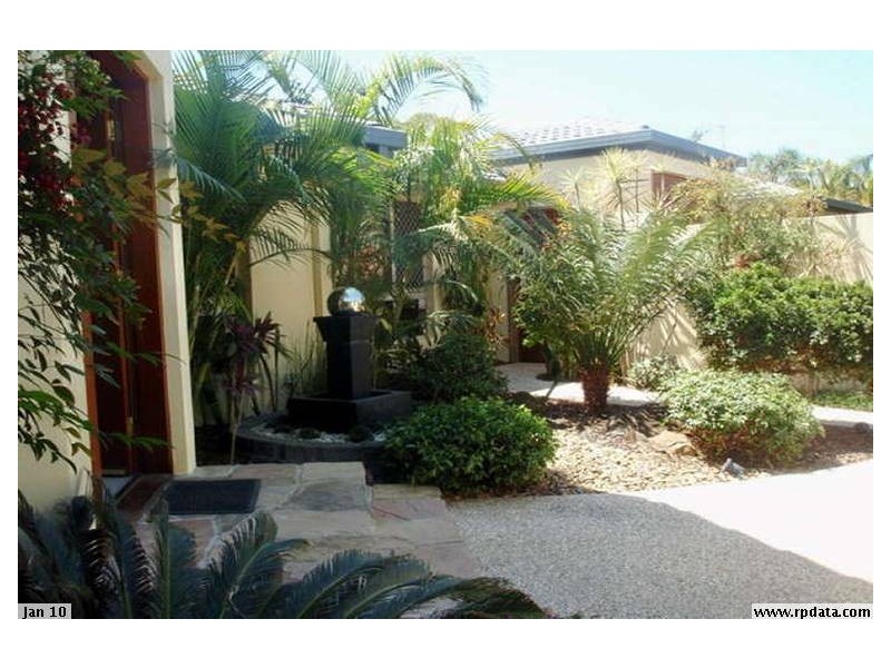 5 METRICUP COURT, Mermaid Waters QLD 4218