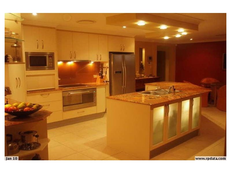 5 METRICUP COURT, Mermaid Waters QLD 4218