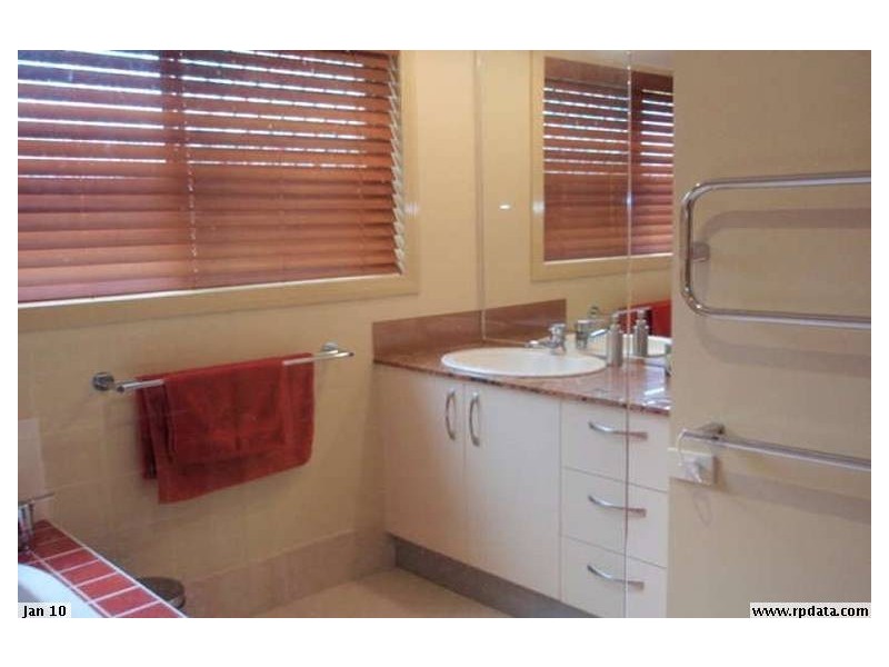 5 METRICUP COURT, Mermaid Waters QLD 4218