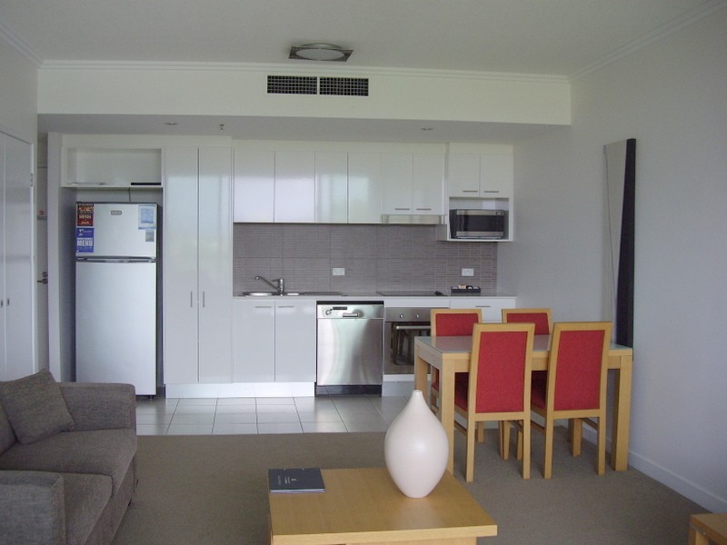 2410/33 T E Peters Drive, Broadbeach QLD 4218