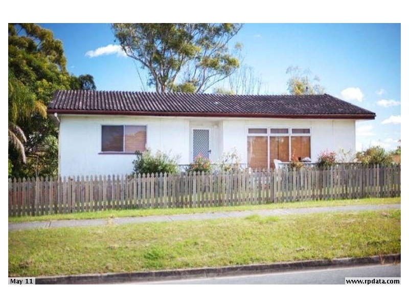 35 Ridgeway Avenue, Southport QLD 4215