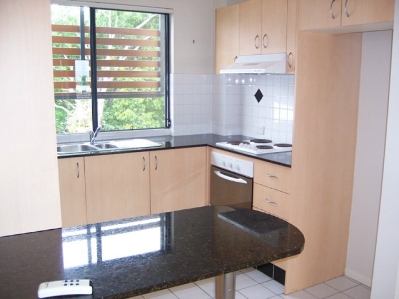 8/31 Middle Street, Labrador QLD 4215