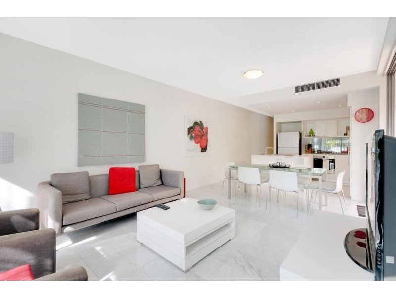 1002/438 Marine Parade, Biggera Waters QLD 4216