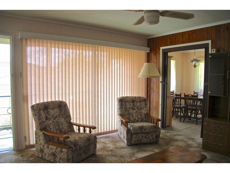 2 FITCH LANE, Labrador QLD 4215