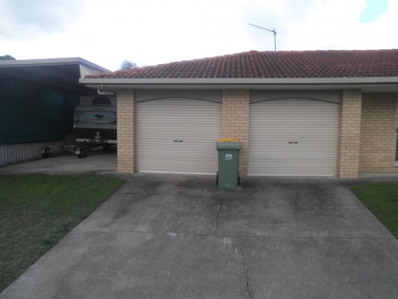 39 VICTOR AVENUE, Paradise Point QLD 4216