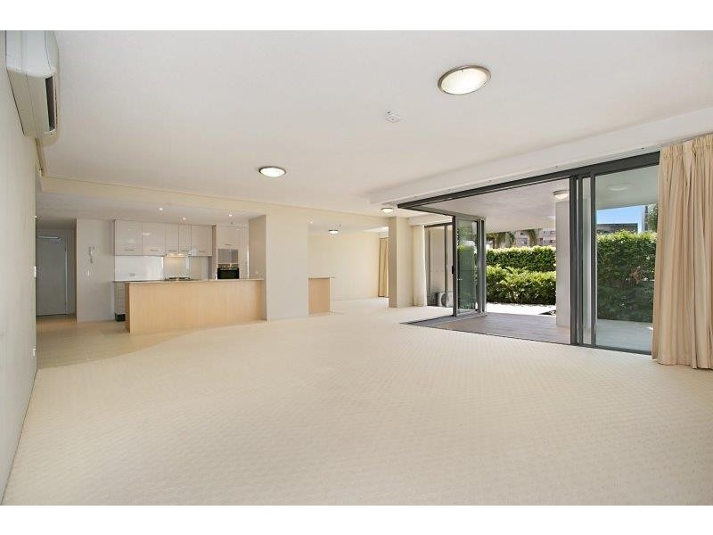 103/105 Scarborough Street, Southport QLD 4215