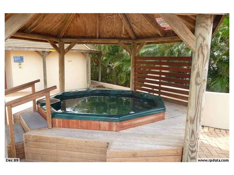 92/106-108 Marine Parade, Southport QLD 4215