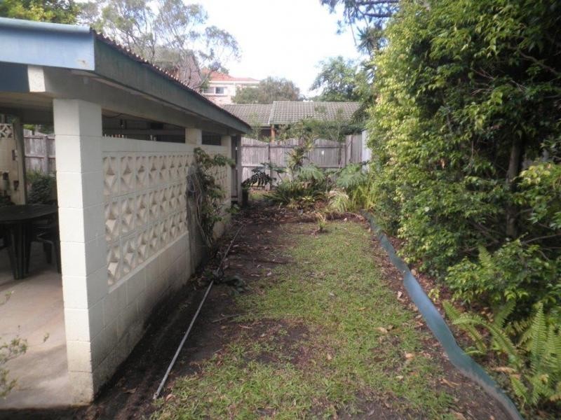 2 Fitch Lane, Labrador QLD 4215