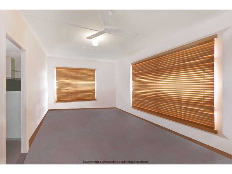 35 Ridgeway Avenue, Southport QLD 4215