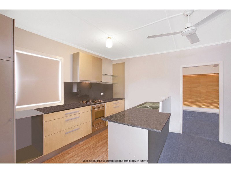 35 Ridgeway Avenue, Southport QLD 4215