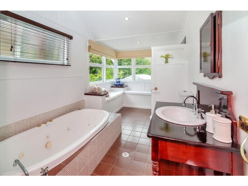5 Gillian Lane, Southport QLD 4215