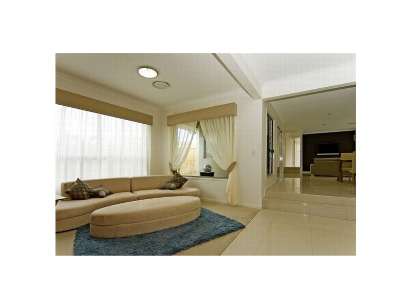 Pacific Pines QLD 4211