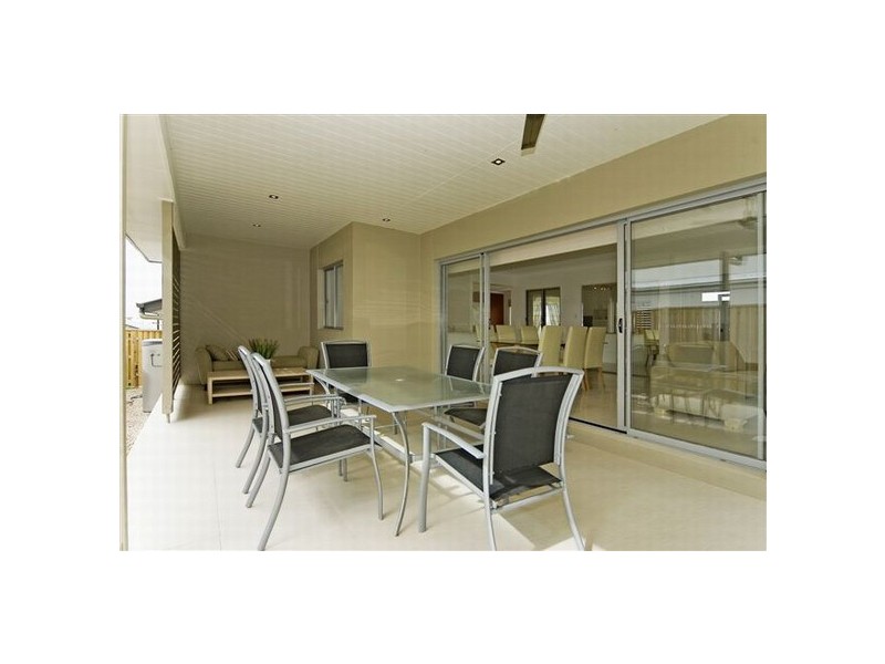 Pacific Pines QLD 4211