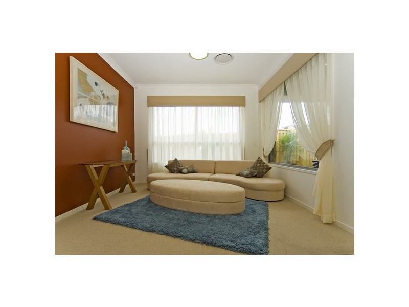 Pacific Pines QLD 4211