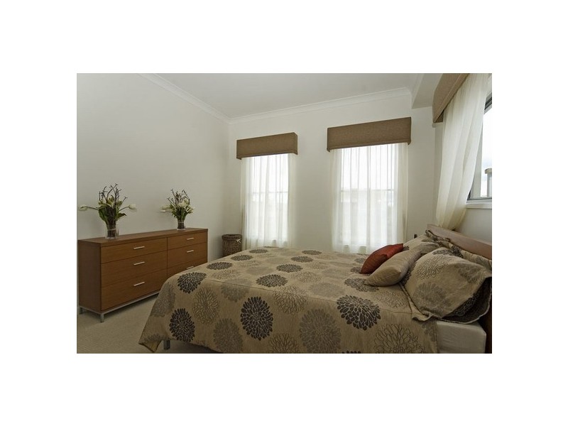 Pacific Pines QLD 4211