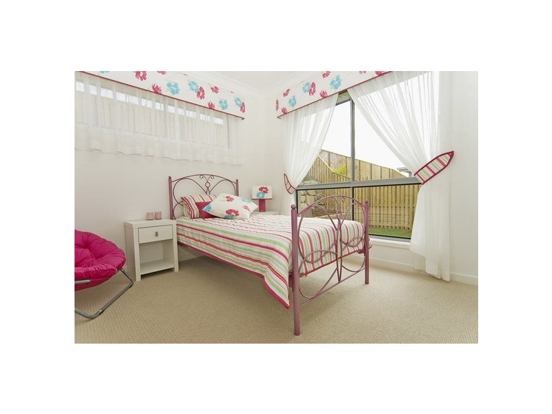 Pacific Pines QLD 4211