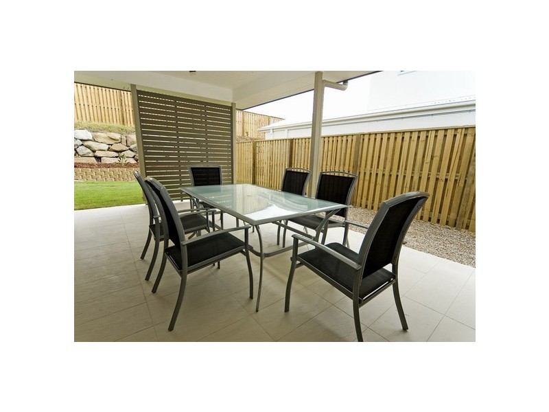 Pacific Pines QLD 4211