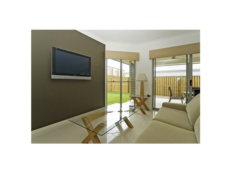 Pacific Pines QLD 4211